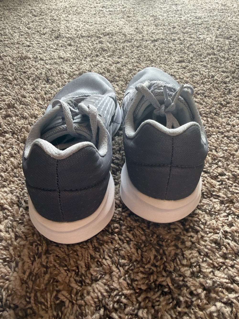 Nike running shoes - Picture 4 of 7
